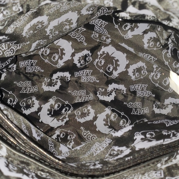 Black shiny BETTY BOOP bag - Picture 5 of 8